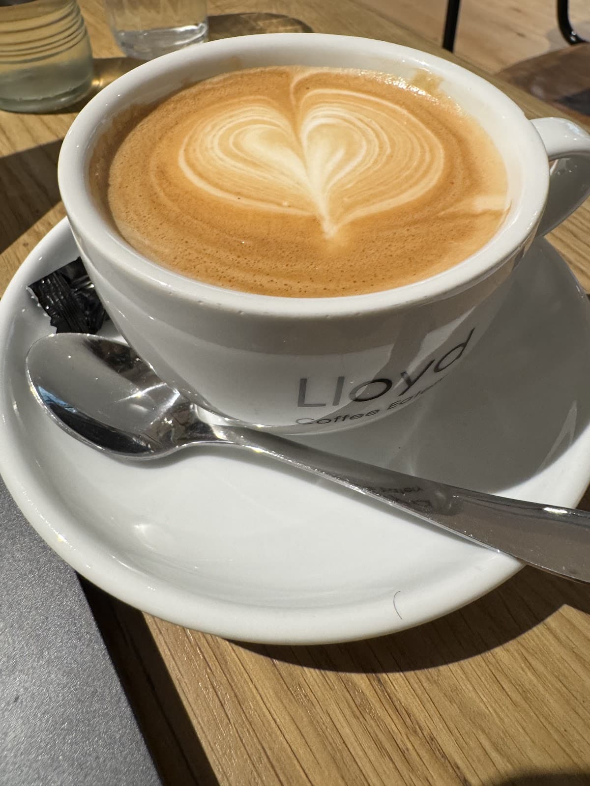 Lloyd Coffee Eatery: Trendy Coffee Shop in Luxembourg City - 11