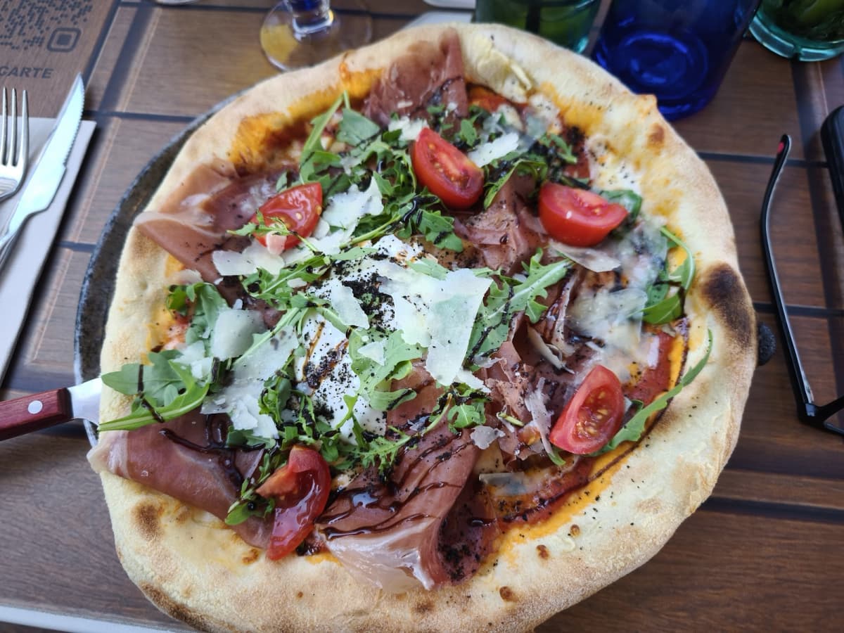 An Italian break between two stores - 5
