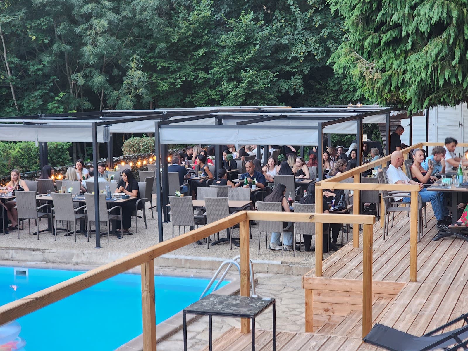 Le Gloria: restaurant, pool and terrace, the ideal summer spot in Metz - 8