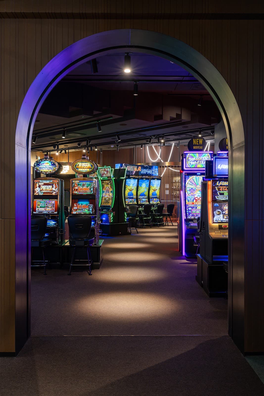 Lounge & Casino - 2