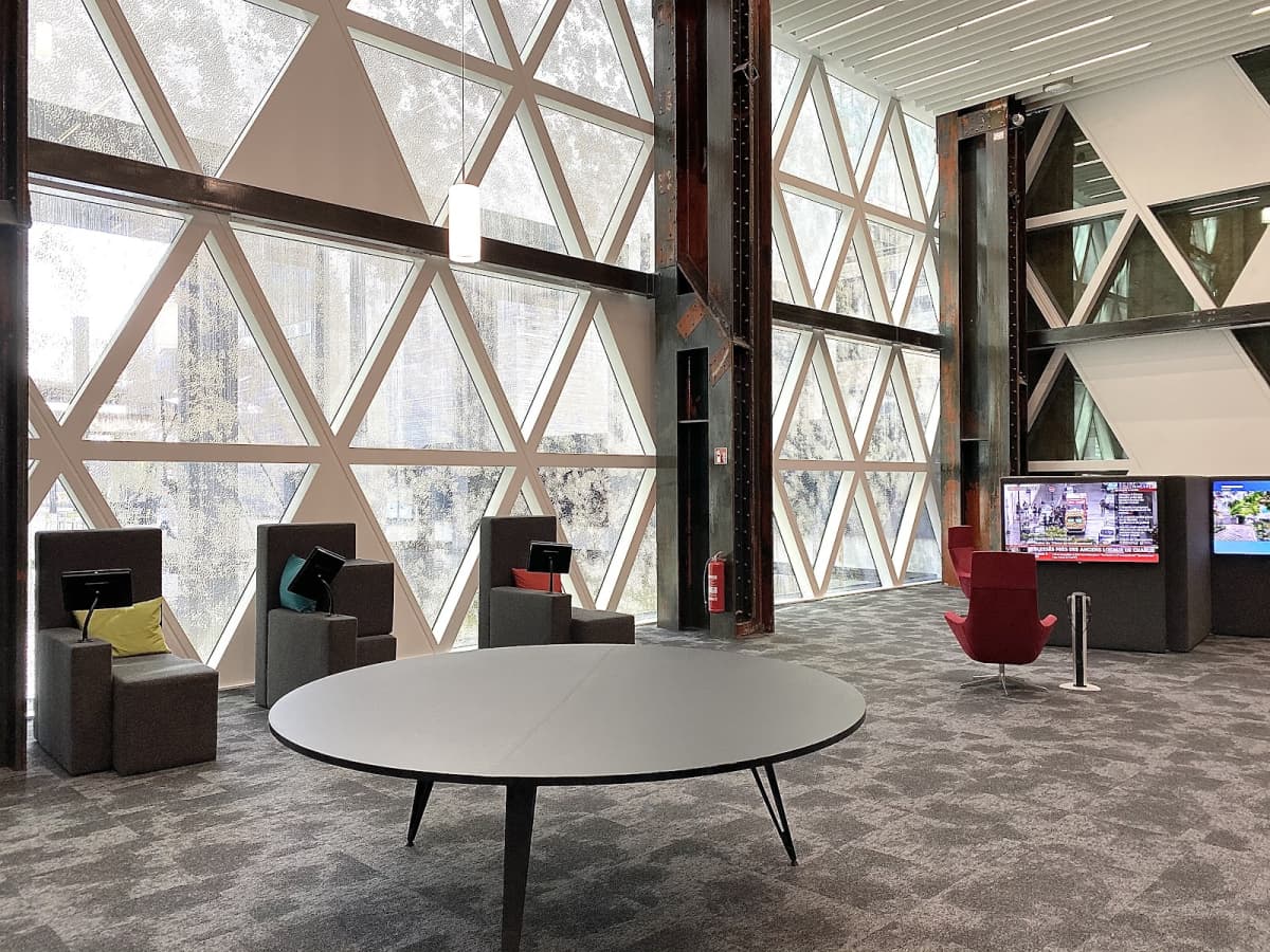 Une bibliothèque pas comme les autres - 9