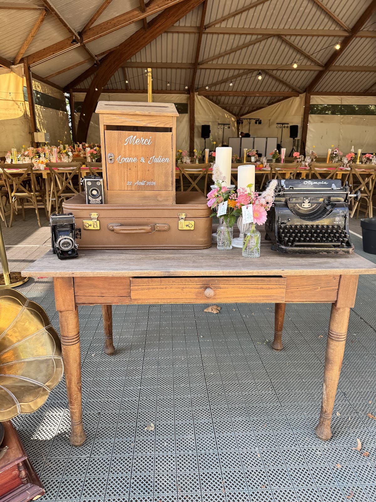 Kevin La Brocante, vintage items and event decor - 2