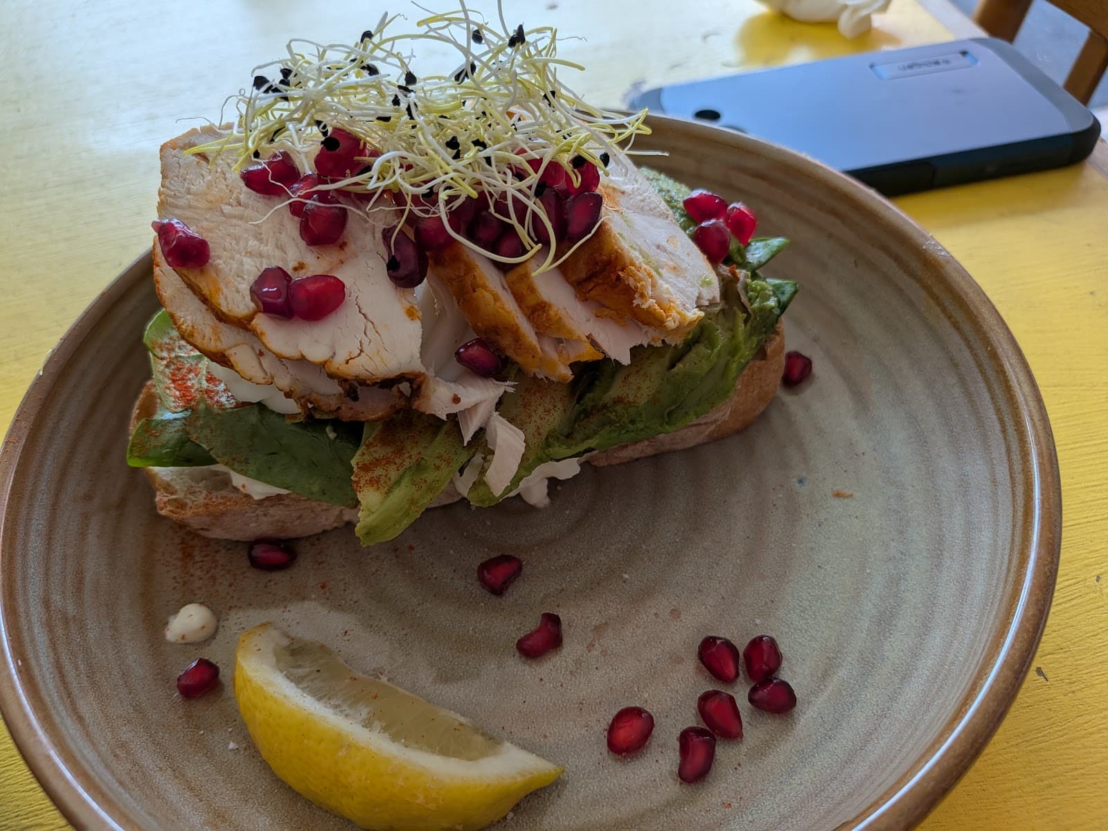 A cool spot for a healthy lunch? - 3