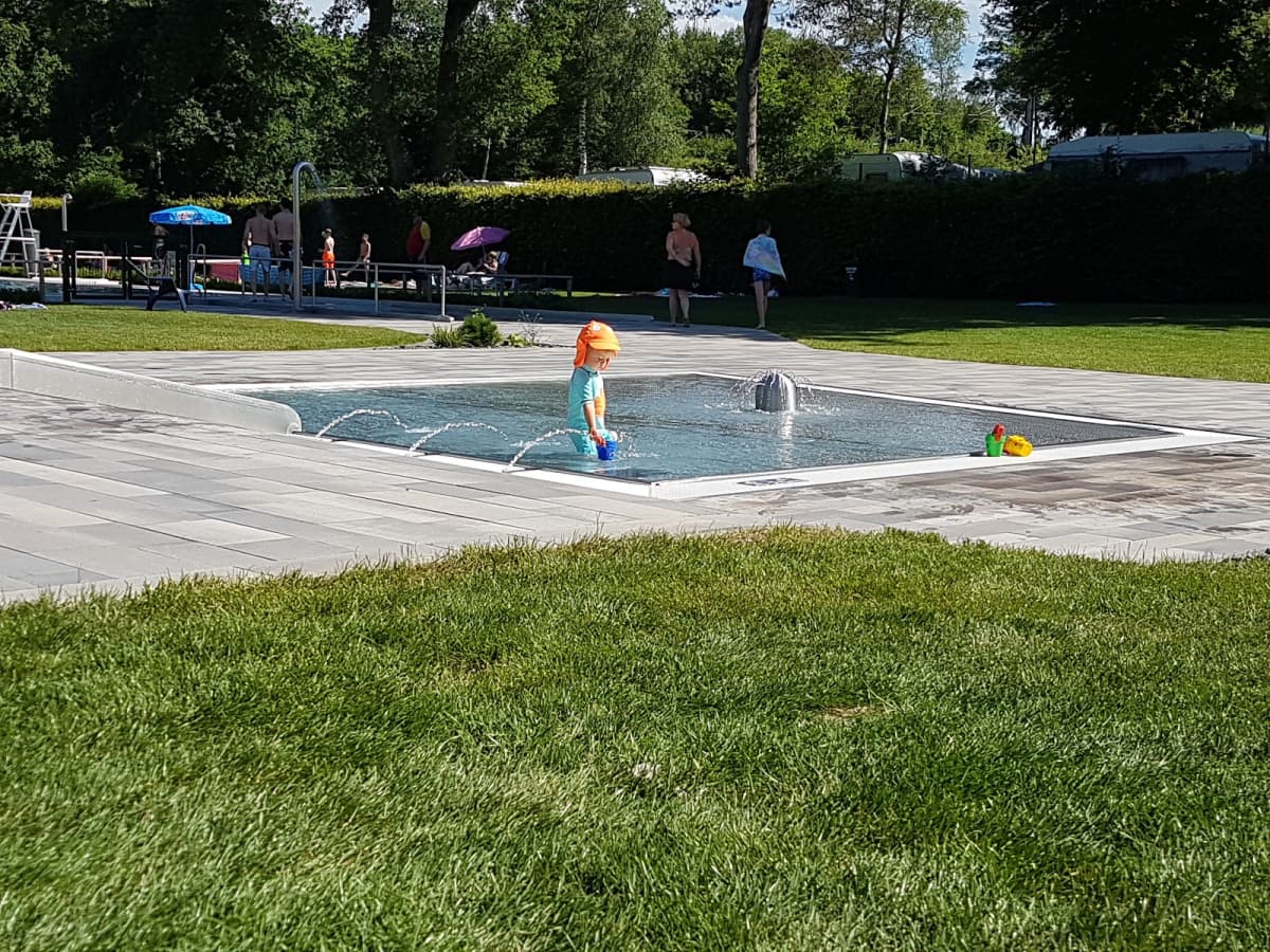 Piscine extérieure chauffée à Troisvierges - 4