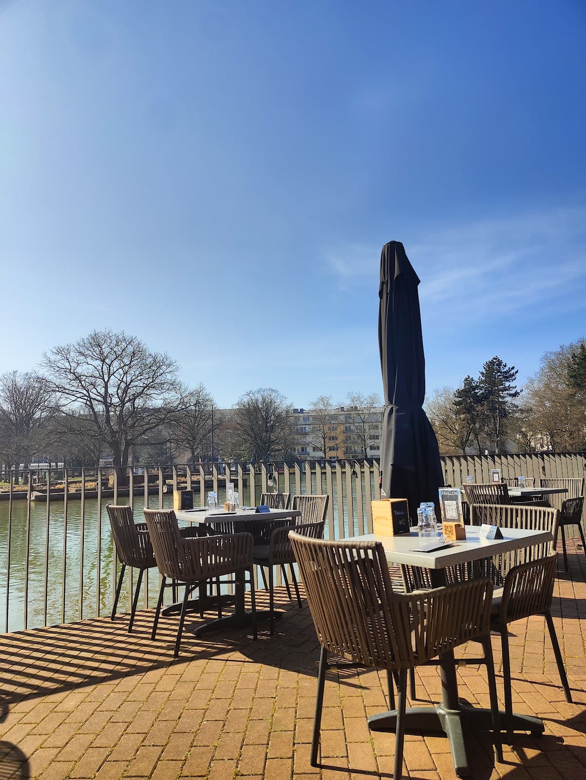 Le Pavillon, restaurant by the water in the Parc de Merl - 2
