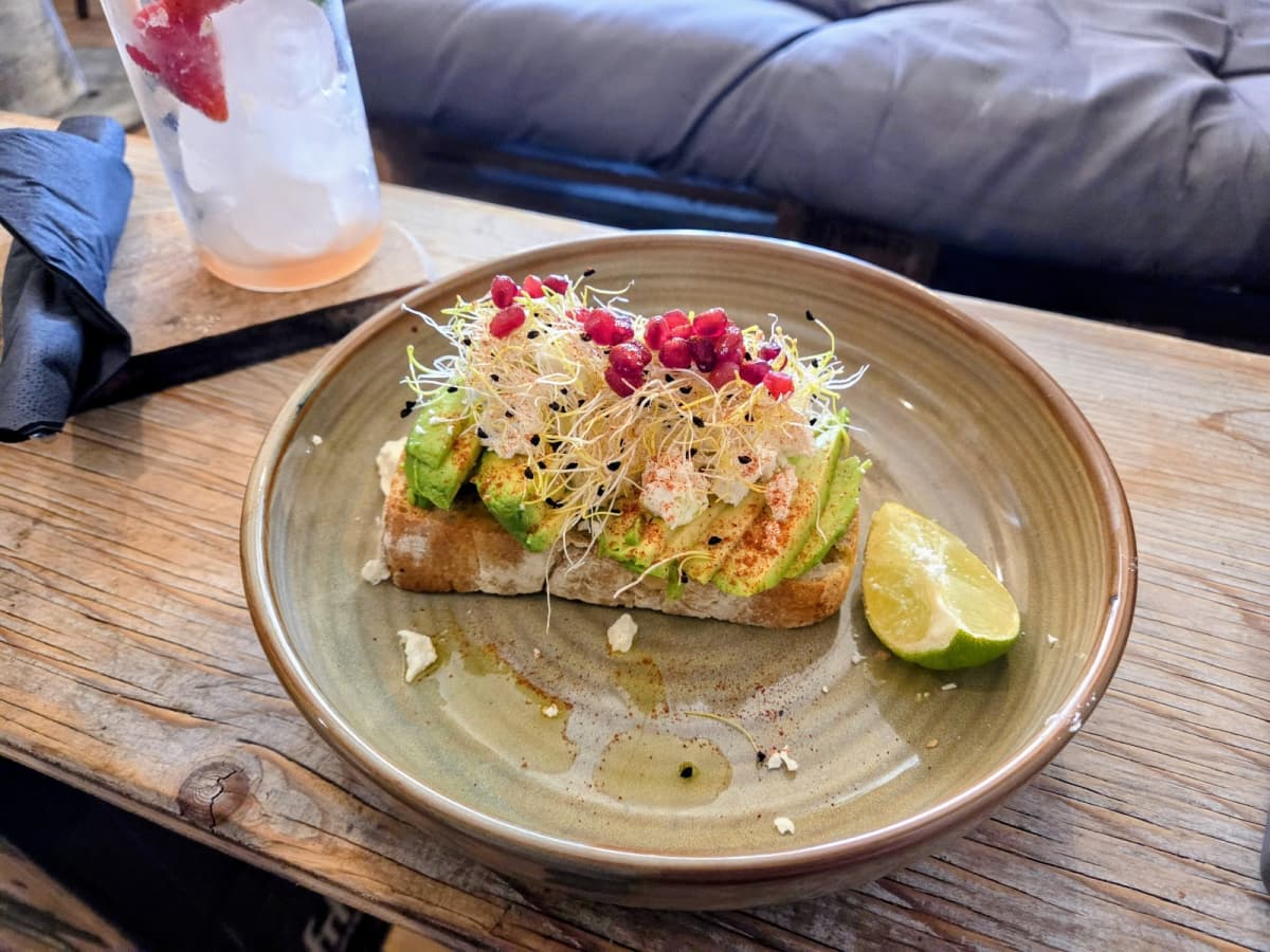 A cool spot for a healthy lunch? - 9