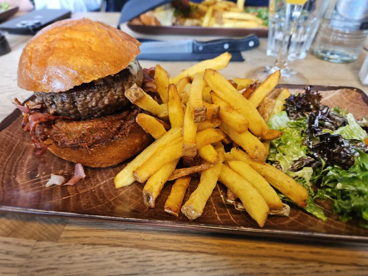 The best burgers in Belair are hiding at ... Café Bel Air - 5