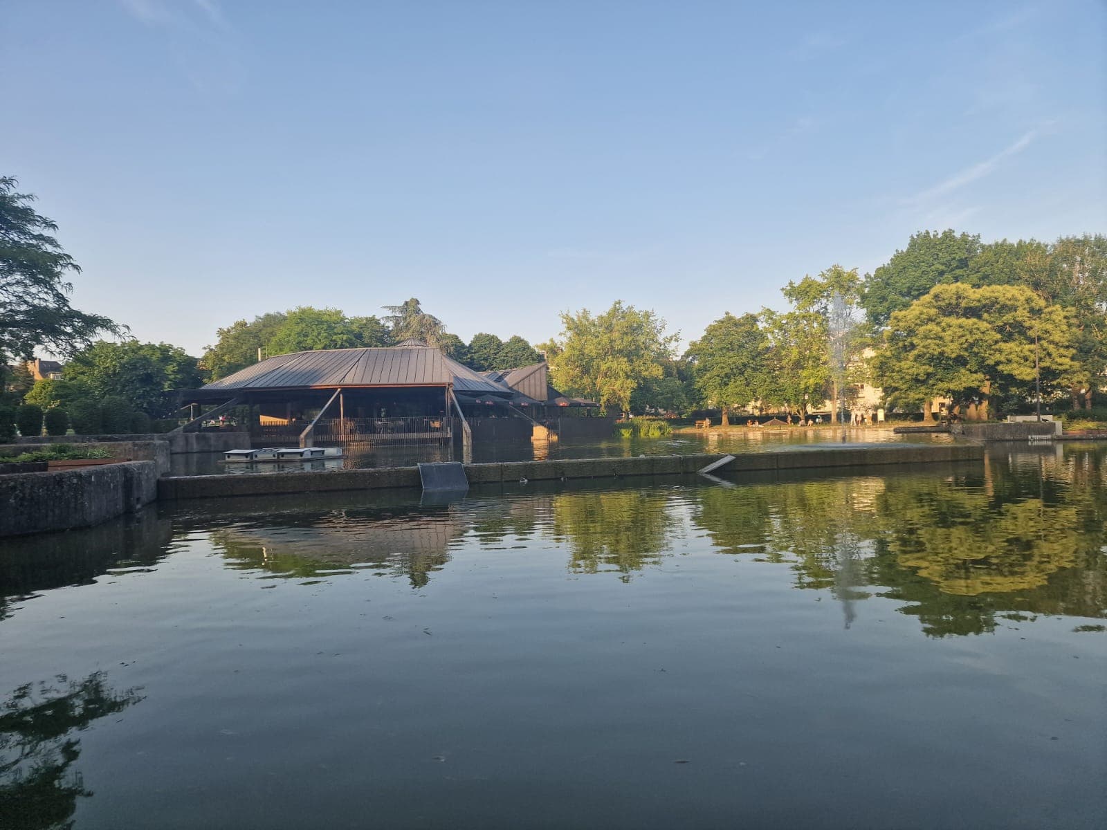 Le Pavillon, restaurant by the water in the Parc de Merl - 6