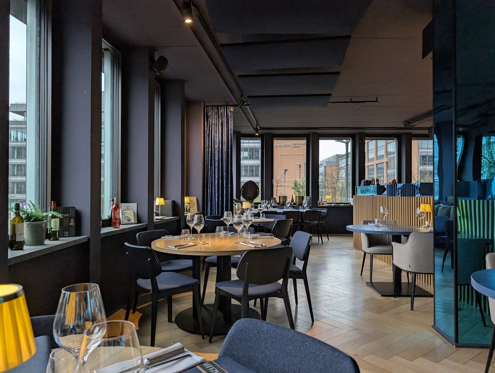 Azur restaurant: French cuisine and slow-cooked dishes - 10