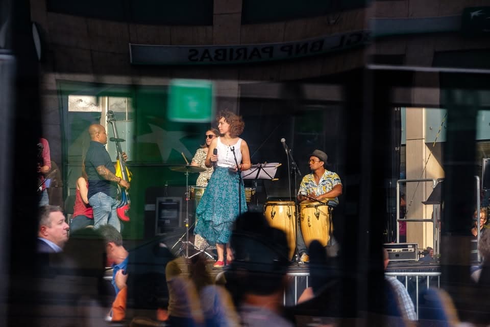 Gare Grooves