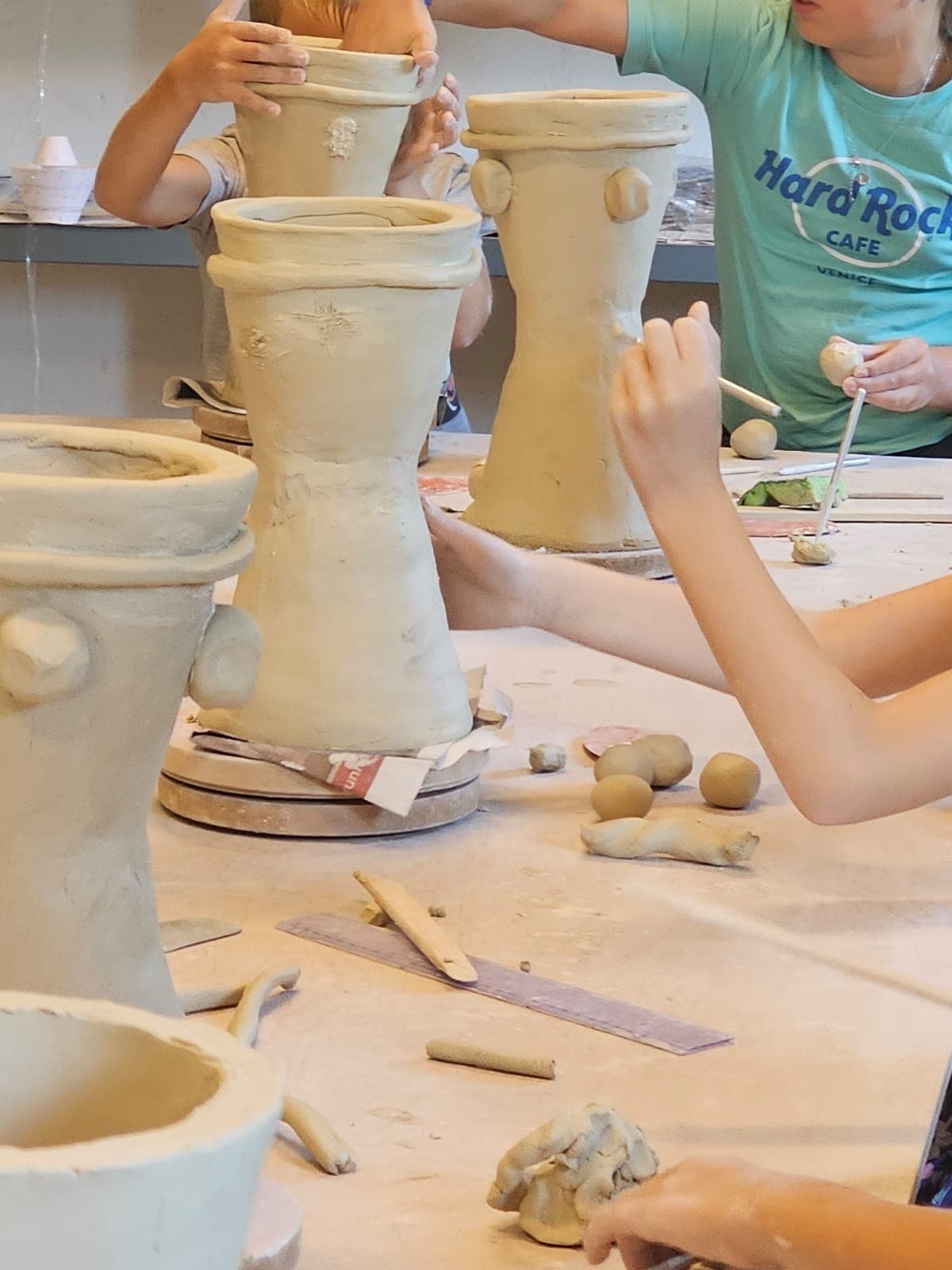 Creativity and music: make your own clay drum! Two-day workshop for children and teenagers – Clay to