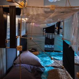 Travelling Houses
