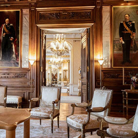 Under the sign of the crown: discovering the monarchs of Luxembourg (LU)