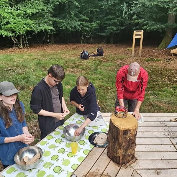 Camp ados en forêt d'Anlier