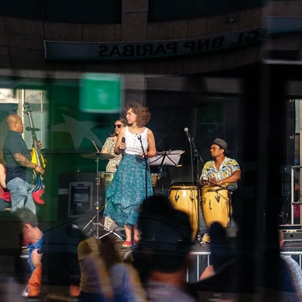 Gare Grooves