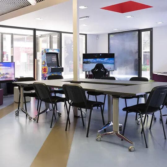 Guided tour of Arob@se and 'virtual reality' workshop