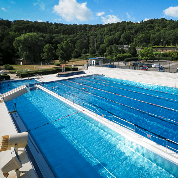 PiKo, the Kordall swimming pool with an open roof in Rodange