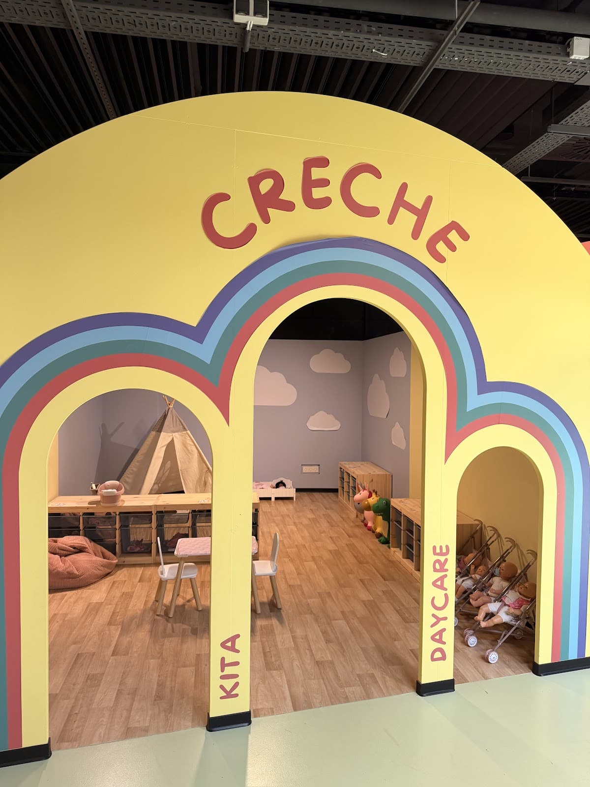 SPILLY : an immersive mini-city for your kids - 11