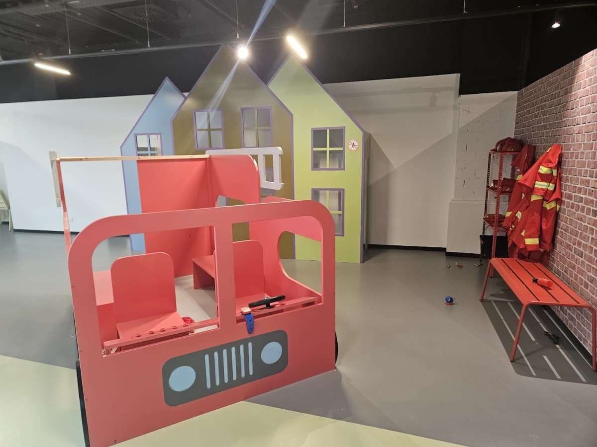 SPILLY : an immersive mini-city for your kids - 4