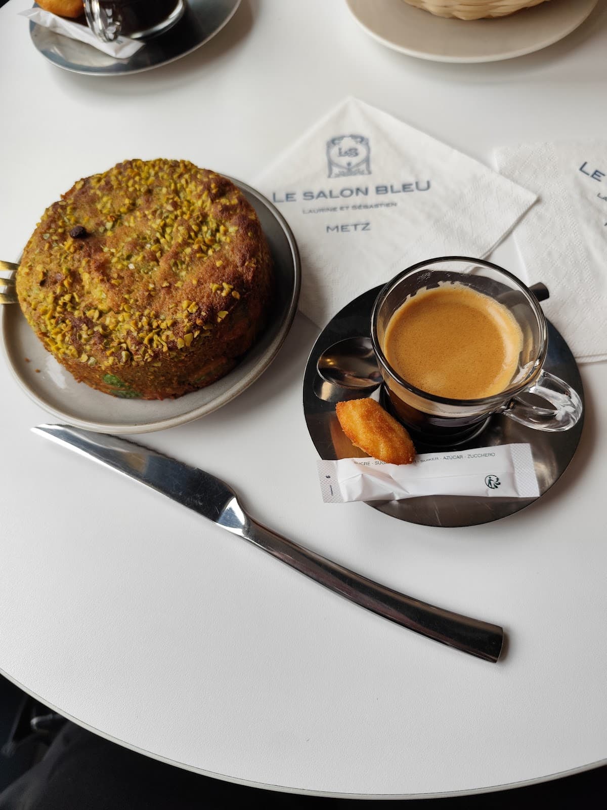 Coffee & Croissant - 7