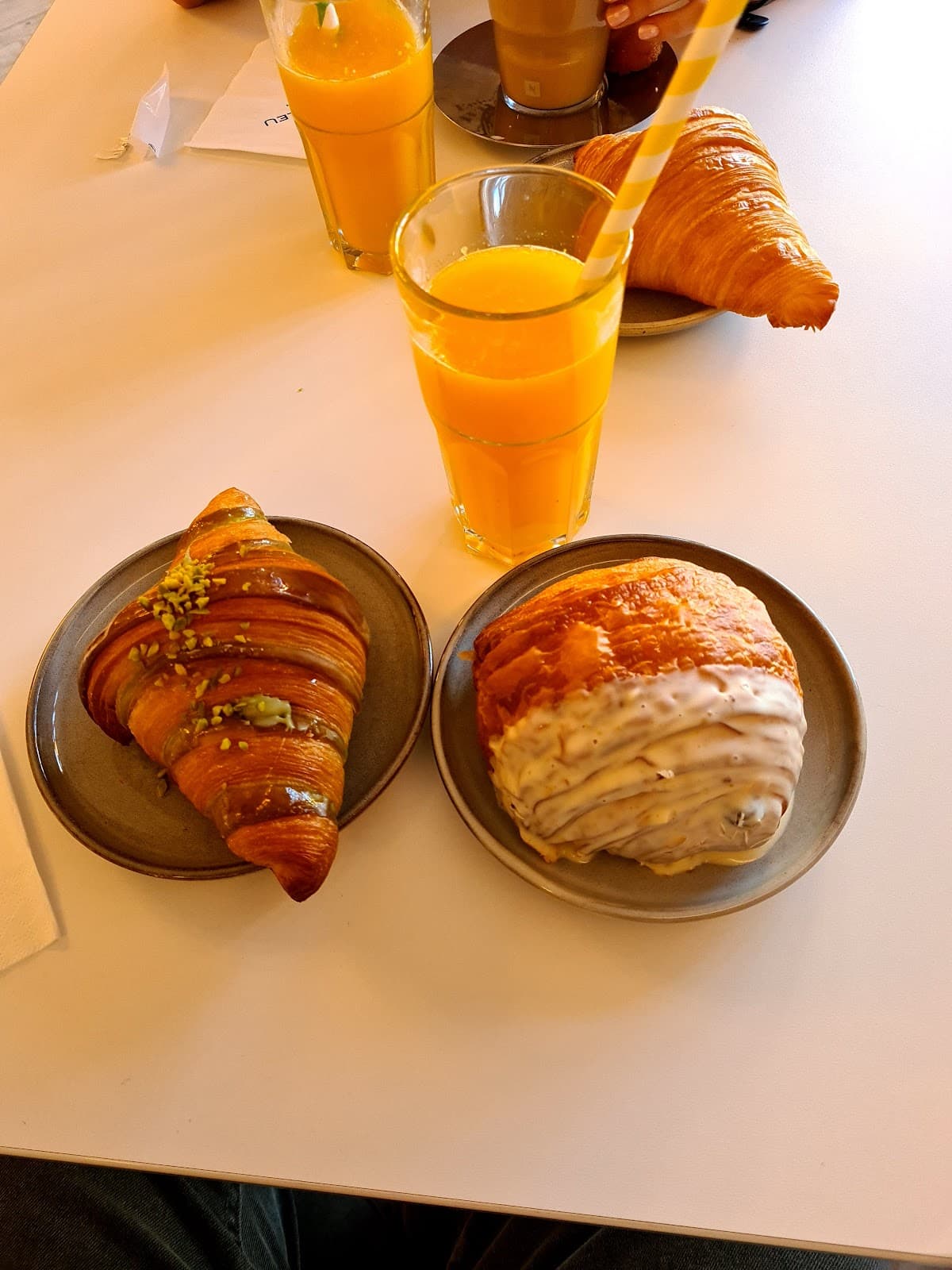 Coffee & Croissant - 4