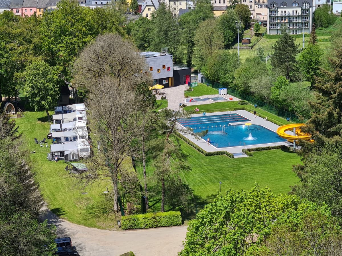 Heated outdoor swimming pool in Troisvierges - 6