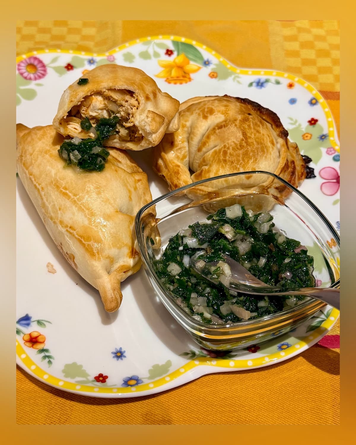 The best empanadas in Luxembourg are hiding at Experiencias Deliciosas - 8
