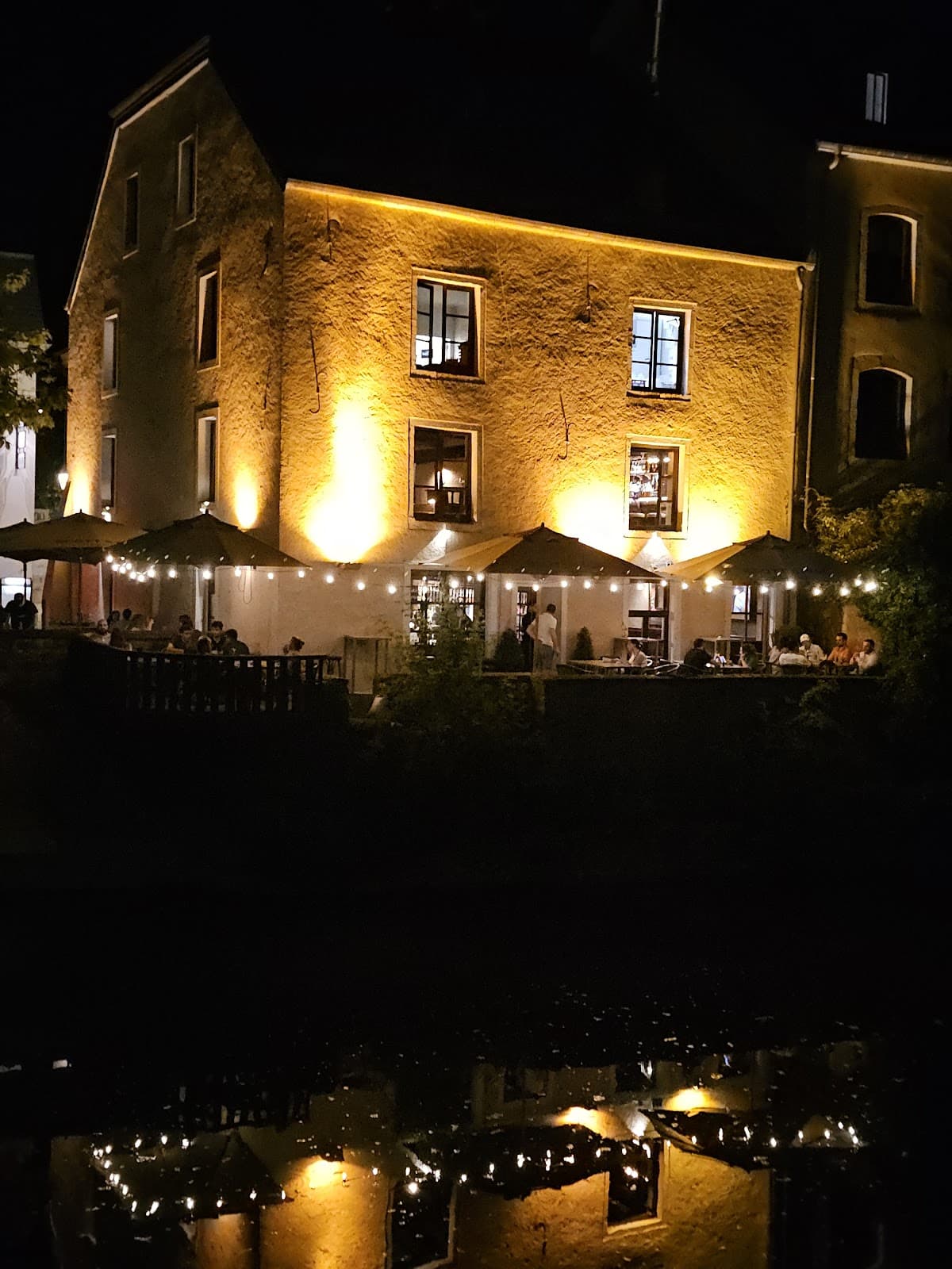 Au bord de l'eau - 7