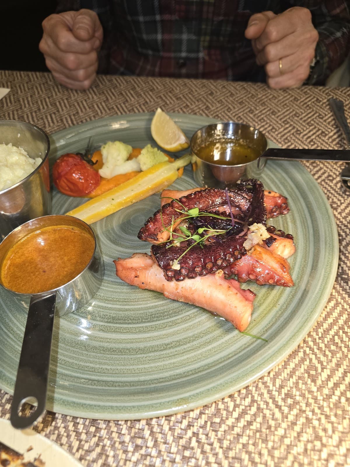 A small restaurant surrounded by greenery - 7