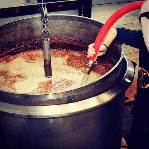 A great head from a superlocal beer ! - 10