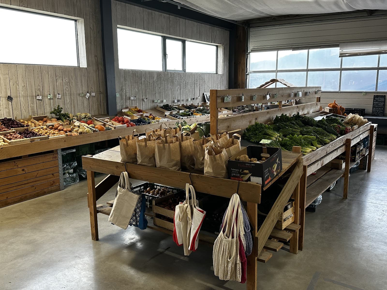 Silence it grows! Grocery store at BIO farm - 10