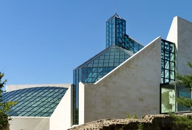 Discover the Mudam - 3