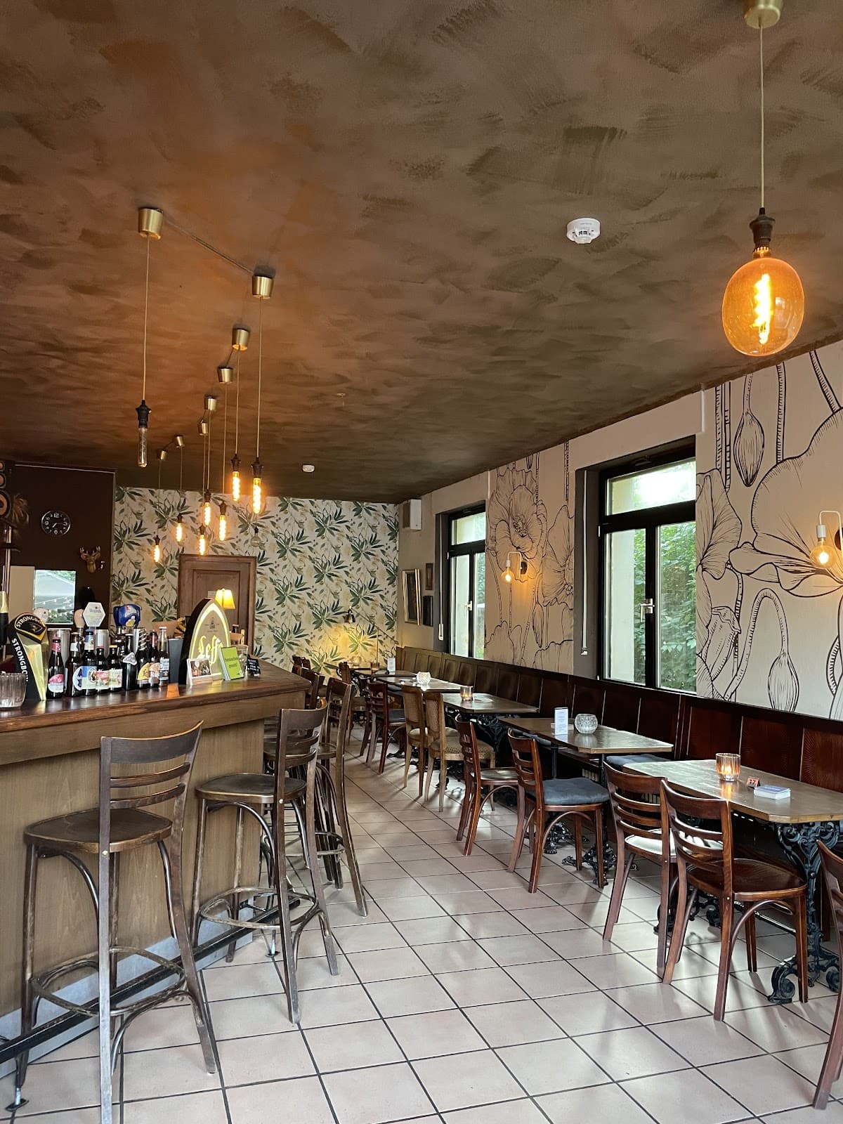 Jungle Cafe - 7