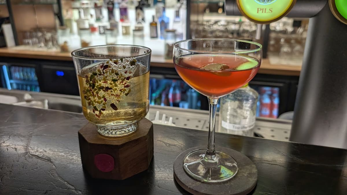 A saffron sunflower cocktail please! - 9