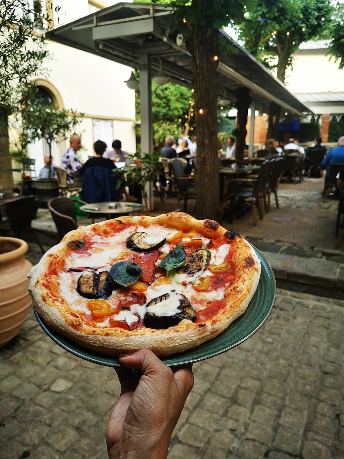 Magnificent terrace in the heart of the Grund and Italian brasserie - 3