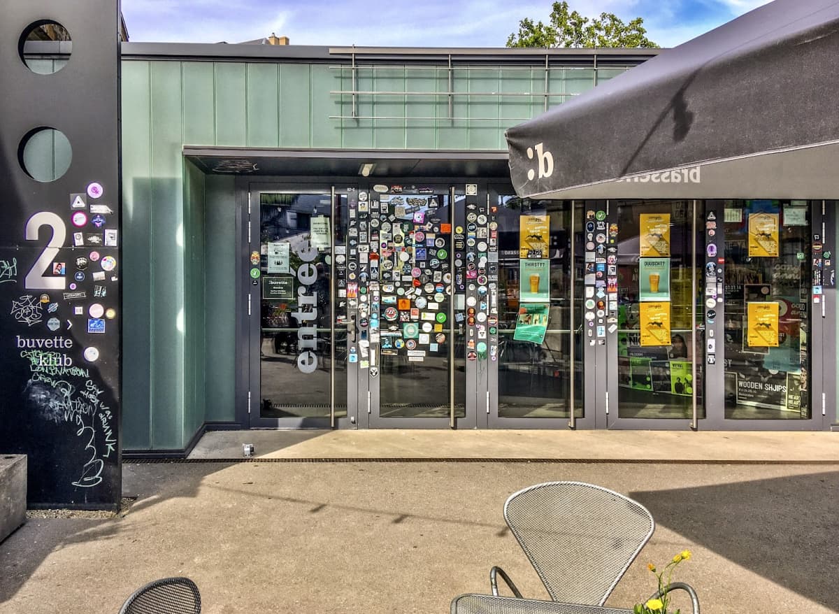 La Buvette des Rotondes: the liveliest spot in the Gare district - 2
