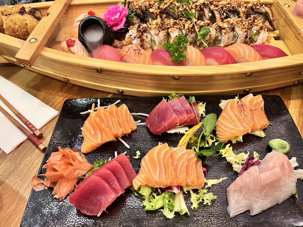 Shall we order a sushi boat? - 4