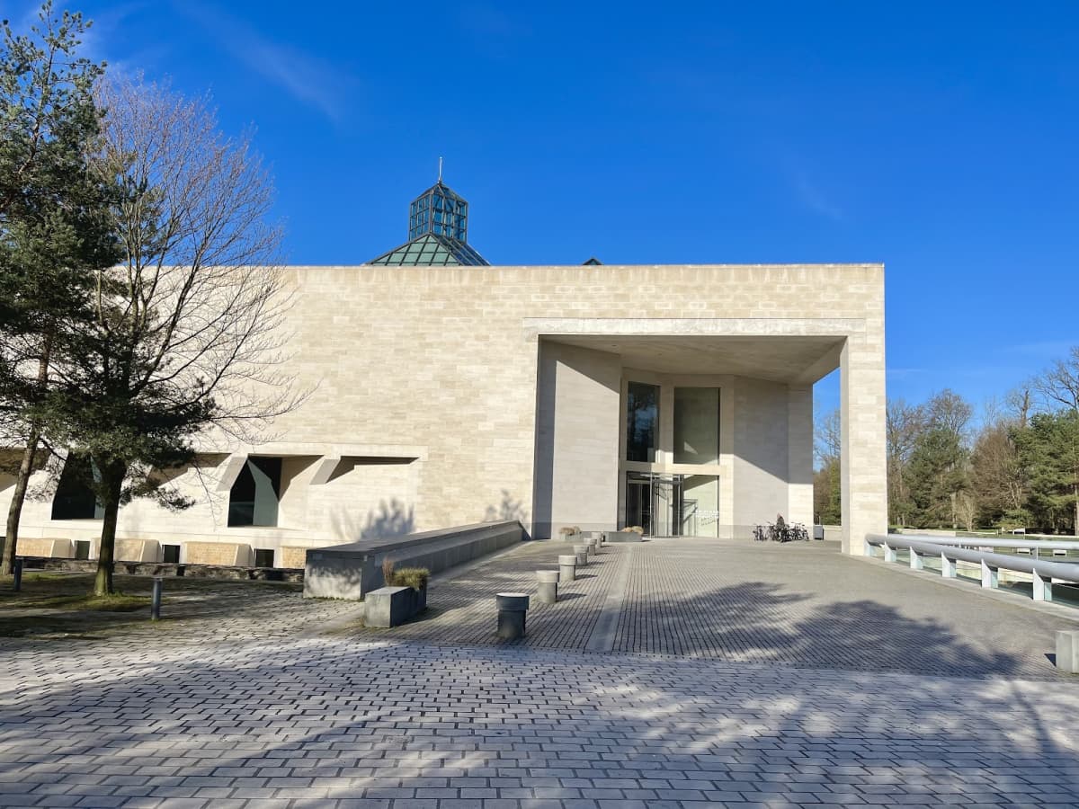Discover the Mudam - 4