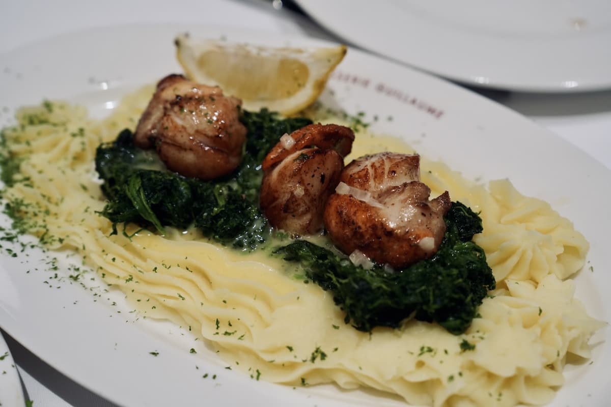 THE Brasserie, for Carpaccios Lovers until 00h - 10