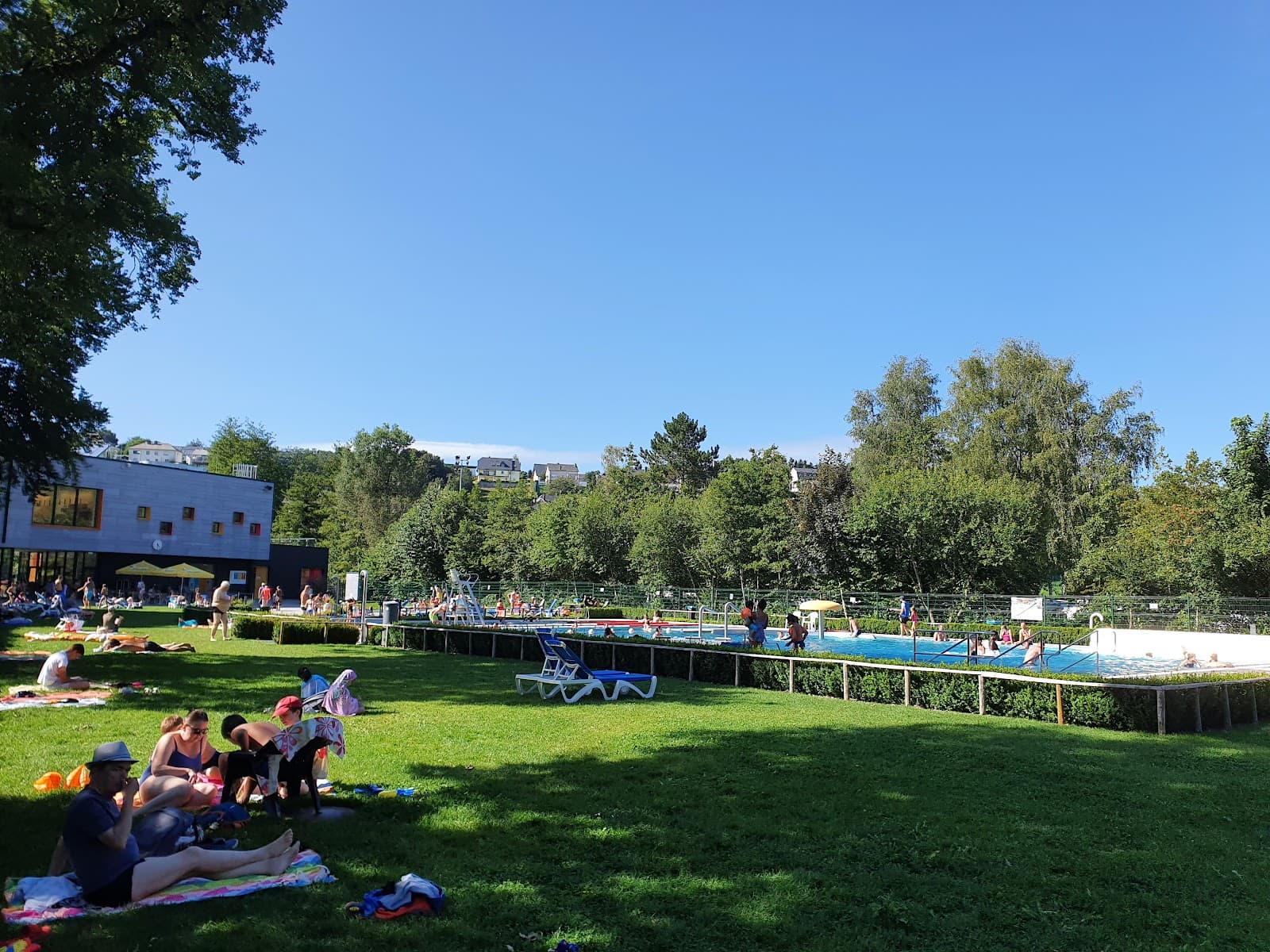 Heated outdoor swimming pool in Troisvierges - 7