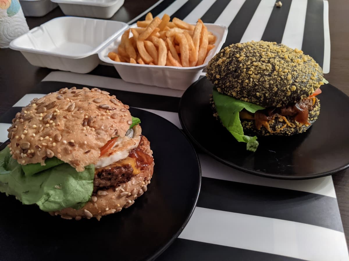 Letzz-eat-burger - 7