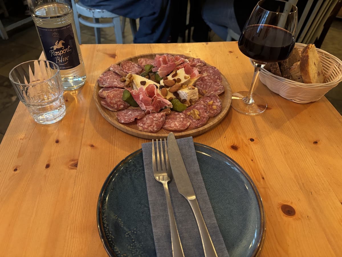 C'est pas la fin pour un bon verre de vin - 6