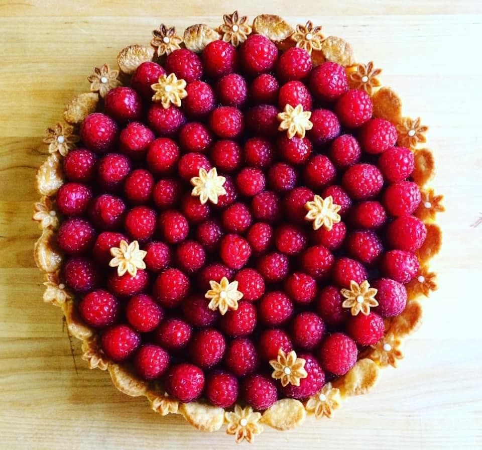 The magical almond raspberry tart
