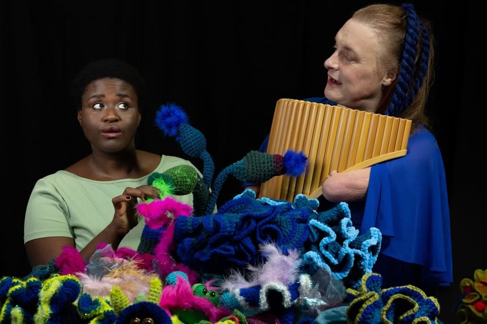 À propos Liewen: music theatre with objects