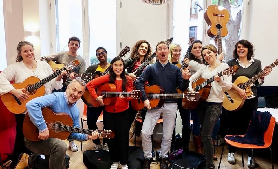 Fun Group Guitar Lessons