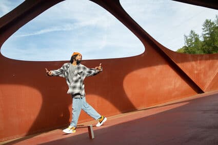 Open floor: hip hop dance