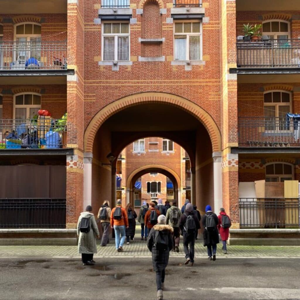 Immersive sound walk – a chorus of footsteps