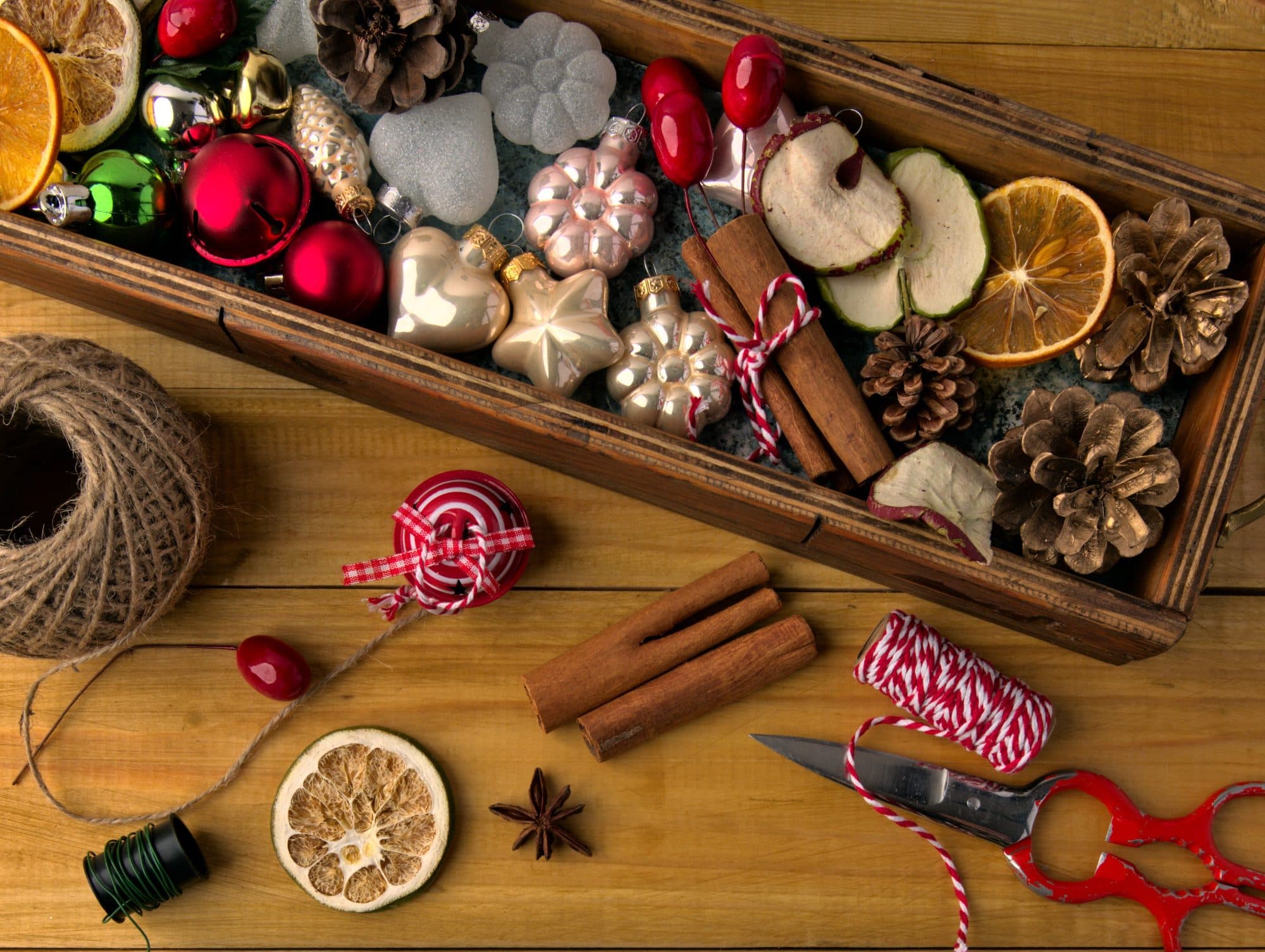 Poterowend | Christmas flower decoration