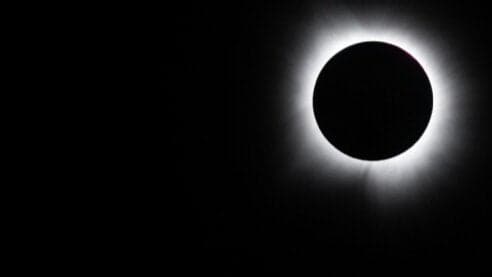 Éclipse solaire et Perséides