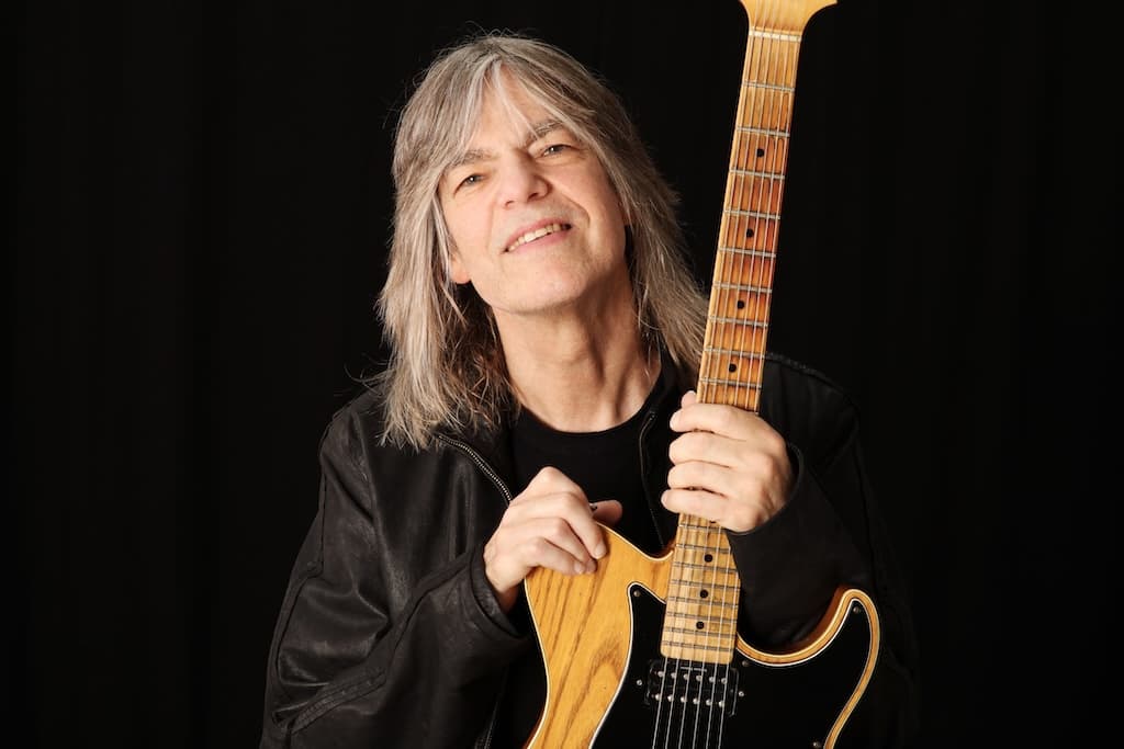 Mike Stern Band ft. Dennis Chambers, Leni Stern, Chris Minh Doky & Bob Franceschini